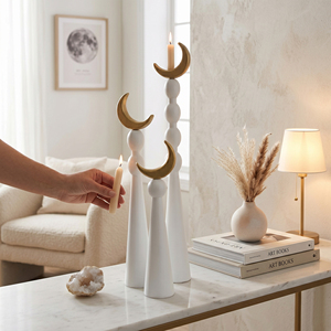 Juego de Adornos Decorativos Modernos de Madera Blanca con Detalles en Dorado Elegantes pilares con cuentas para el hogar contemporáneo y decoración festiva del Eid. - Product Image 6