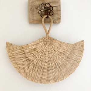 Abanico de ratán para colgar en la pared, tejido a mano, abanicos naturales decorativos, adornos para colgar en la pared, precio bajo - Product Image 1