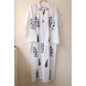Vestido maxi de algodón blanco para mujer, con estampado floral azul hecho a mano, estilo holgado, vestido largo de verano. - Product Image 1