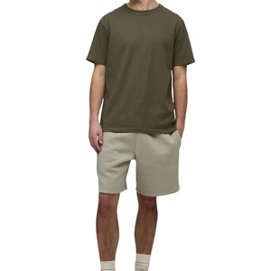 Shorts décontractés pour hommes 2026 de qualité supérieure, fabriqués avec un matériau respirant et léger pour un confort quotidien, offrant une coupe décontractée - Product Image 1