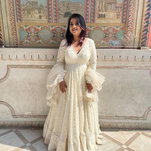 Nuevo Conjunto de Fiesta Diwali de Diseñador: Vestido de Georgette Fox con Pantalón y Dupatta, Largo hasta el Tobillo, Ajuste Regular, Parte Inferior Reversible - Product Image 1