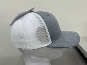 Casquette Trucker à 6 Panneaux Gris et Blanc en Maille, Logo et Couleur Personnalisables, pour Adultes, Vêtements de Sport Décontractés d'Extérieur, Fabriquée en Usine au Vietnam - Product Image 4