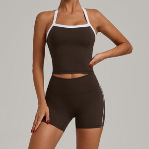 Ensemble de yoga 2 pièces sans couture grande taille pour femme - Short respirant taille haute et débardeur de sport à col rond pour la gym et le sport - Product Image 3