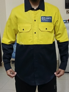 Camiseta de Seguridad de Alta Visibilidad FR Resistente al Fuego y Reflectante en Oferta - Product Image 2