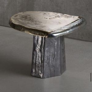 Table d'appoint en aluminium haut de gamme, mobilier de qualité supérieure, accent métallique, table ottoman pour hôtel, maison, salon, laiton - Product Image 3