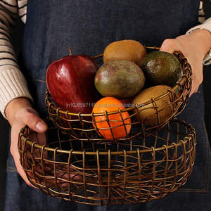 Corbeille à fruits décorative en métal de conception métallique conçue pour les comptoirs de ferme avec une construction et un design en fer durables - Product Image 2