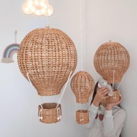 Décoration murale en forme de montgolfière pour chambre d'enfant, faite à la main, pour chambre de bébé, thème de fête et style bohème mignon.