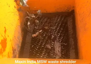 Broyeur de plastique élégant MSW à double arbre semi-automatique, capacité 5000 kg/h, machines de broyage de plastique - Product Image 3