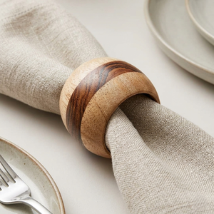Porte-serviettes en bois foncé moderne, finition naturelle, décoration de table pour une mise en scène élégante - Product Image 4