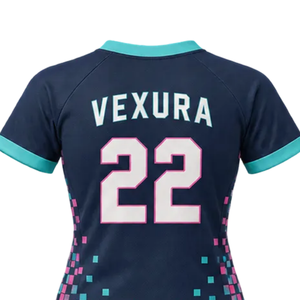 Ensemble d'uniformes de football par sublimation pour femmes, maillot à col en V et manches courtes, short assorti, kit d'équipe personnalisé pour entraînements et matchs 100% - Product Image 4