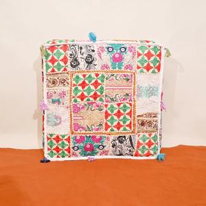 Cojines de suelo bohemios Funda de cojín decorativa Sari Patchwork Cojín - Product Image 5