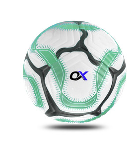 Oxva Industries Ballon de football blanc et bleu léger, écologique, à rebond élevé, résistant aux rayures, avec chambre à air en butyl, cousu à la machine en PVC - Product Image 4