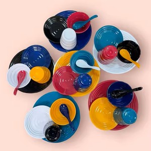 Vaisselle en plastique écologique bleu nuit foncé - Gobelets, bols à soupe, cuillères, assiettes - Fabriqué à Taïwan - Product Image 5