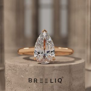 Anillo de Compromiso de Oro de 14K con Moissanita de Corte Pera de 2.75 Quilates, Anillo de Novia Clásico con Engaste de Puntas Solitario - Product Image 1