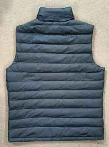 Gilet matelassé sans manches décontracté OEM, personnalisable avec logo et couleur, en polyester de haute qualité, fermeture éclair, pour homme, idéal pour l'hiver - Product Image 6