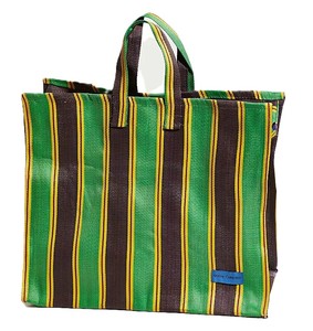 Sacs fourre-tout pour femmes en PVC vegan et nylon, recyclés, tailles variées, toutes saisons, en tissu non tissé, résistants à l'eau, personnalisables - Product Image 6