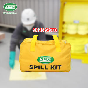 Kit de déversement de produits chimiques dangereux Mobile 12 Gallons (45 Litres) - Complet avec tampons et chaussettes absorbantes, dans un sac de transport portable - Product Image 1