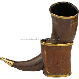 Cuerno Vikingo Pulido Hecho a Mano y Ecológico, Taza de Cerveza de Cuerno de Búfalo Natural, Venta al por Mayor para Tiendas de Regalos Medievales - Product Image 3