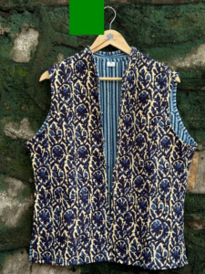 เสื้อกั๊กผ้าควิลท์พิมพ์ลายบล็อกสีน้ำเงินกรมท่า ทำมือ สำหรับผู้หญิง แจ็คเก็ตแขนกุด ผ้าฝ้าย สไตล์โบฮีเมียน เอธนิค ขายส่ง ส่งออก - Product Image 2