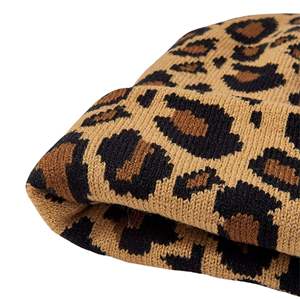 Gorros de Invierno Personalizados al por Mayor con Diseño Impreso, Tejido de Algodón Elástico, Sublimados, con Puño, Jacquard, Puntos, Frutas y Lazos - Product Image 4