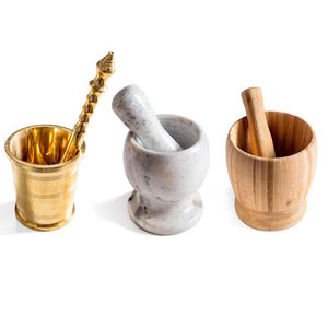 Mortero y pilón de mármol natural de color blanco, elaborados a mano, ideales para uso diario y como regalo para cocinar. - Product Image 6