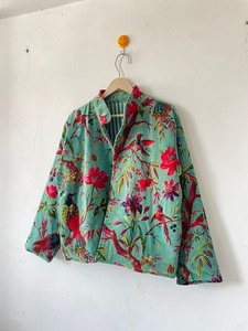 Veste et manteau en velours imprimé animal, réversible, matelassé en coton, fait main en Inde, manches trois-quarts - Product Image 3