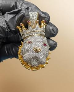 Pendentif en argent sterling 925 pour homme, motif tête de lion, bijoux de luxe hip-hop, pendentif personnalisé couronne royale en moissanite plaqué or - Product Image 4