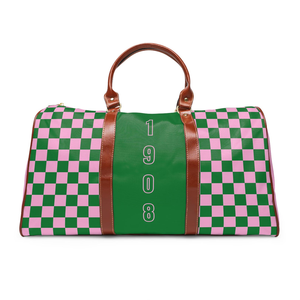 Bolsa de Viaje Elegante Rosa y Verde Inspirada en Checkmate AKA, Bolsa de Fin de Semana AKA Sorority, Regalo Personalizado - Product Image 1