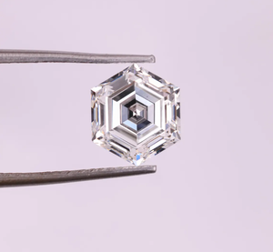 Diamant de laboratoire moderne taille hexagonale, couleur D, certifié IGI, pour bagues, pendentifs et boucles d'oreilles - Product Image 1