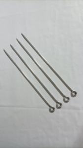 Los versátiles brochetas de acero inoxidable son un elemento esencial en la cocina. Duraderas, reutilizables y listas para todas tus aventuras culinarias. - Product Image 3