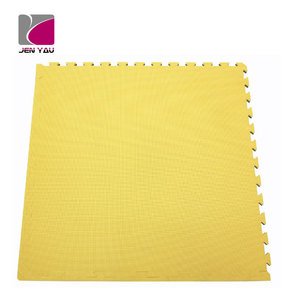 Tapis en mousse pour arts martiaux 100x100cm 2cm Texture croisée 40-50D Imperméable pour l'entraînement MMA BJJ Lutte - Product Image 5