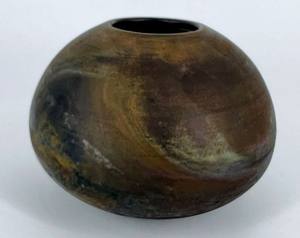 Jarrón de Metal con Filigrana Dorada de Estilo Nórdico - Jarrón Decorativo Abstracto Calado para Sala de Estar Moderna, Oficina, Adorno de Mesa - Product Image 3