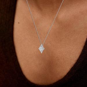 Pendentif en or rose 10K de qualité supérieure avec diamant de laboratoire 0,50 CTW taille ronde, bijou raffiné, cadeau pour femme, élégant collier avec breloque - Product Image 2