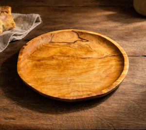 Plato de Madera de Olivo Hecho a Mano, Platos de Servir de Madera Maciza - Product Image 1