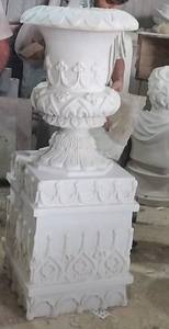 Jarrón grande de fibra de vidrio para exteriores, elegante escultura de flores de jardín, exhibición decorativa de flores para interiores y exteriores - Product Image 2