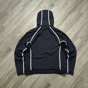 Fournisseur de vestes coupe-vent imperméables en softshell réfléchissantes personnalisées pour hommes - Product Image 2
