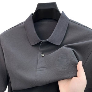 Polo à manches courtes gris foncé pour homme, coupe classique, en coton tricoté, décontracté, respirant, couleur unie, col classique - Product Image 1