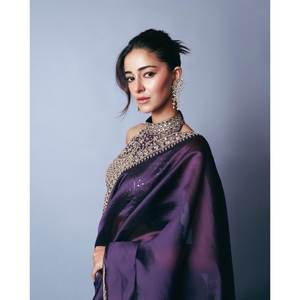 Sari de satén elegante de diseñador para mujer Swank con secuencia de codificación y trabajo de espejo real, sin mangas, sin coser - Product Image 3