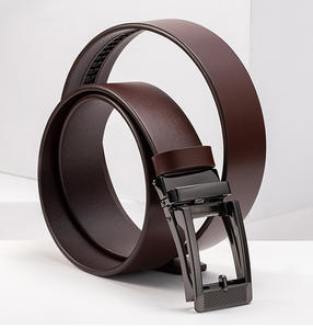 Ceinture en cuir de vachette véritable vintage écologique avec boucle à ardillon en cuivre pour homme, fabriquée sur mesure - Product Image 1