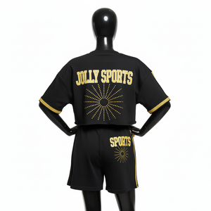 Ensemble haut court et short en jersey de coton premium pour femme, noir, avec logo personnalisé imprimé en or, 100% coton - Product Image 3