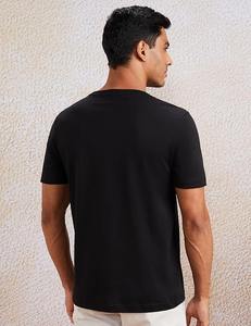 T-shirt en coton classique pour homme, fabrication indienne, toucher doux, coupe décontractée, parfait pour un usage quotidien - Product Image 6