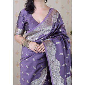 Sari en soie douce Banarasi lavande avec broderie Zari argentée, vêtements indiens et pakistanais, Elite Weaves 650g - Product Image 4