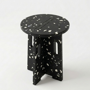 Taburete Otomano Moderno y Contemporáneo, Plegable, Modular, Apilable, Portátil, Hecho de Plástico Reciclado, Sostenible, Duradero y Multifuncional - Product Image 3