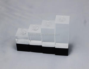 Présentoirs <span class=keywords><strong>de</strong></span> bijoux portables pour salons professionnels acrylique clair avec bloc <span class=keywords><strong>de</strong></span> base noir Cube 30mm d'épaisseur nouveau <span class=keywords><strong>2022</strong></span> présentoir <span class=keywords><strong>de</strong></span> support <span class=keywords><strong>de</strong></span> bijoux - Product Image 4
