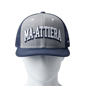 Gorra Trucker Gris para Hombre, con Letras Bordadas Personalizadas, Malla Trasera, Ajustable, Estilo Urbano - Product Image 3