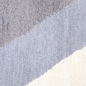 Tapis géométrique moderne gris ivoire noir à motifs losanges superposés, avec franges, antidérapant, écologique, tufté à la main, en laine épaisse, moyen - Product Image 4