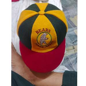 Esta es una gorra de béisbol unisex de mezclilla desgastada con cierre de hebilla metálica. - Product Image 3