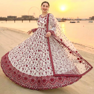 Robe Anarkali brodée pour femme avec dupatta – Robe ethnique de créateur pour les occasions spéciales - Product Image 1