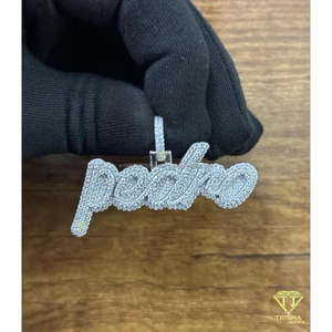 Colgante con Placa con Nombre Pedro, Hecho a Mano, en Plata de Ley 925 con Brillo de Moissanita VVS - Product Image 4