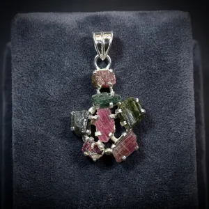 Colgante de Turmalina Natural en Plata de Ley 925, Hecho a Mano, con Piedra Preciosa en Bruto, Joyería Multicolor, Collar Boho - Product Image 3
